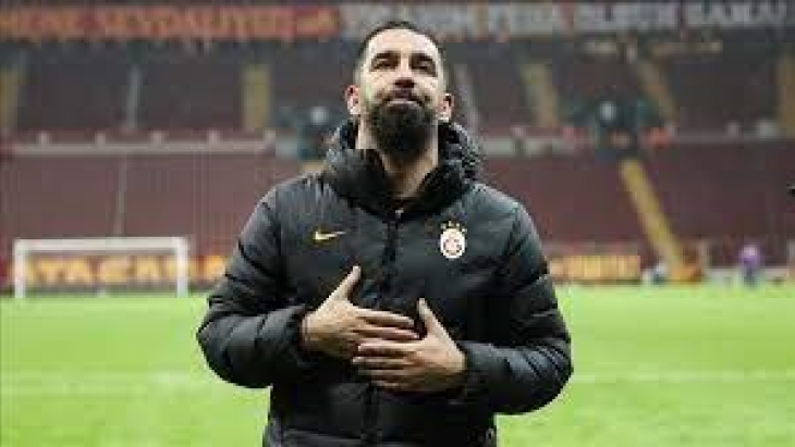 Arda Turan'dan alkışlanacak hareket! Depremzedeler için…