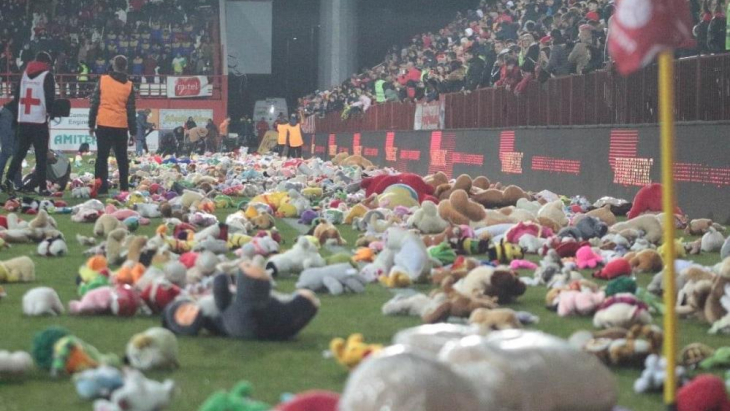 Bosna Hersek'te oynanan maçta Türkiye'deki depremzede çocuklara destek