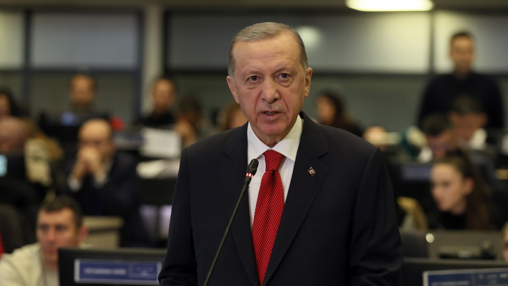 Erdoğan: 77 bin çadır dağıtıp kurduk!