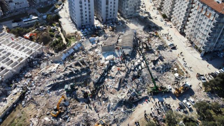 Depremde yıkılan binalarla ilgili tutuklu sayısı yükseldi! Kırmızı bülten ve iade talebi