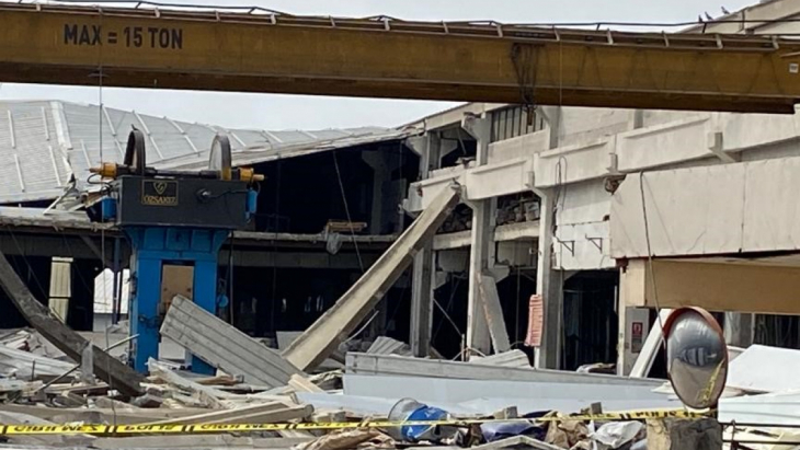 Malatya'daki 5.6'lık depremde Kahramanmaraş'ta fabrika çöktü! Ölü ve yaralılar var