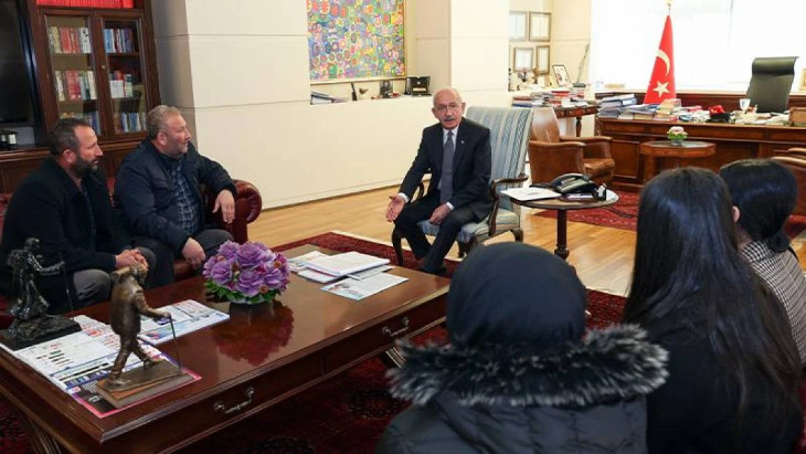 Kemal Kılıçdaroğlu o aileyi makamında ağırladı