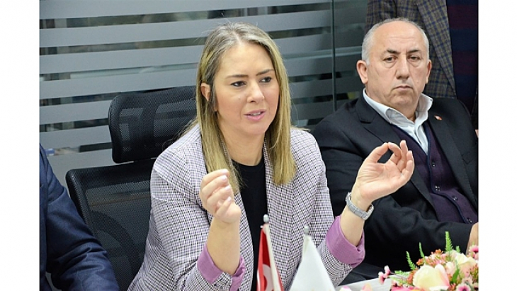 Elbistanlı küçük çocuğun konuşması yürek ısıttı: Araba da ver la