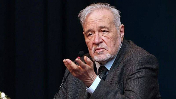 İlber Ortaylı: Bütün telefon şirketleri mahkum edilsin