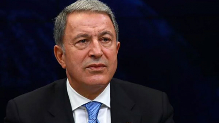Hulusi Akar'dan 'Depremden sonra asker kışladan geç çıkarıldı' iddialarına yanıt