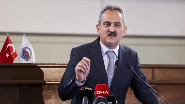 Bakan Özer açıkladı: Okullar ne zaman açılacak?