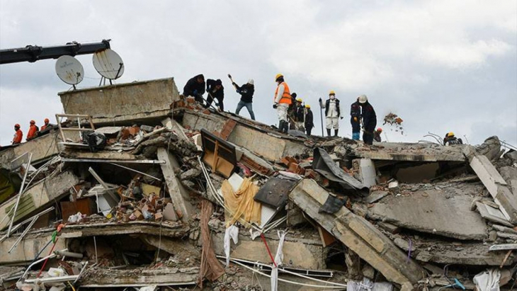 Deprem bölgelerinde 124 kişi yağma ve hırsızlıktan tutuklandı