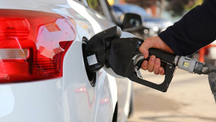 Benzin ve motorine büyük zam geldi