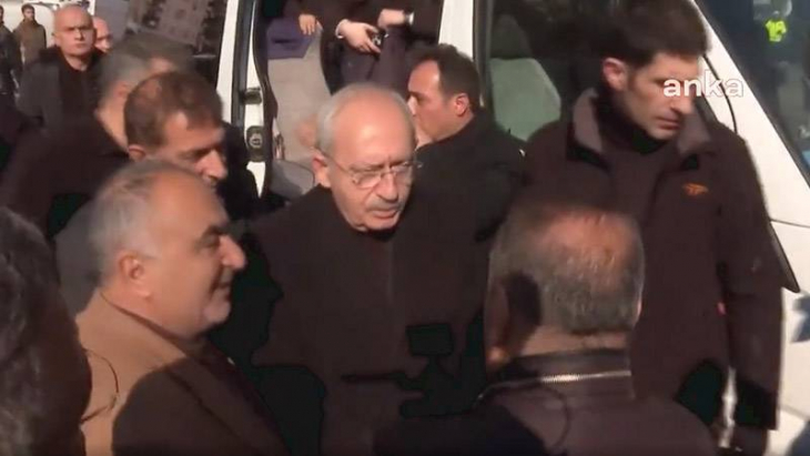 Diyarbakırlı depremzededen Kılıçdaroğlu'na: 'Küllerimizden doğacağız'