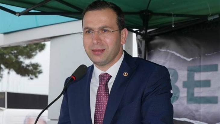 AKP'li Milletvekili Cora'dan 6'lı masa yorumu: Onların vaatleri hayaldir