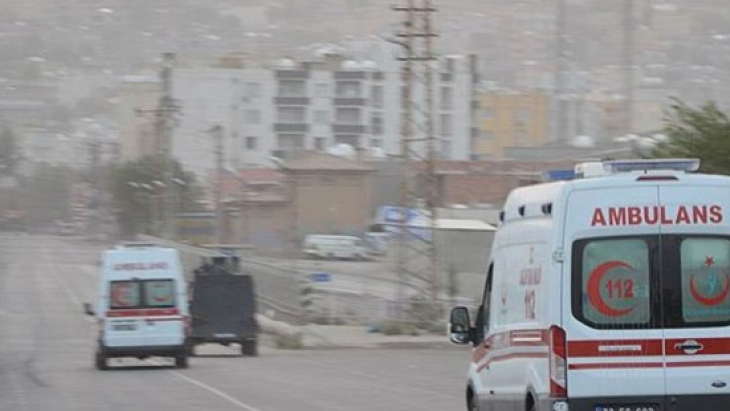 İstanbul'da ambulansın önü yabancı uyrukluların konvoyuyla kesildi