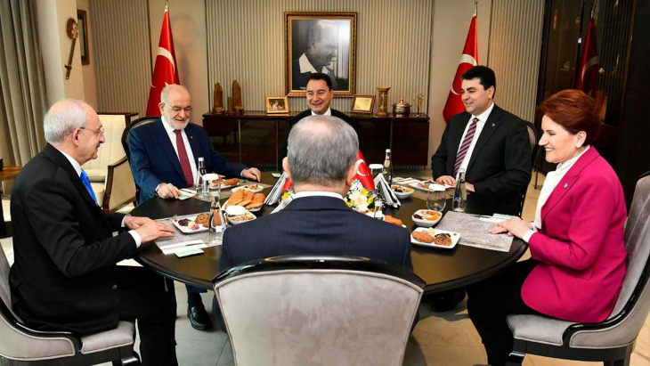 Altılı Masa'dan bomba kulis iddiası: Akşener aday için anket istiyor!