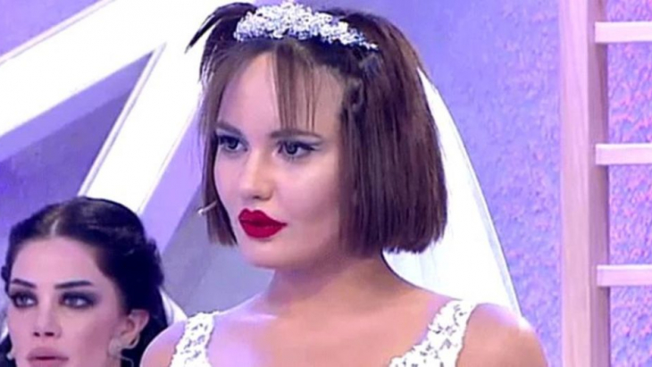 Bahar Candan'ın süper minili paylaşımına tepki