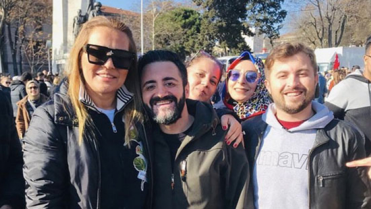 Demet Akalın atama bekleyen öğretmenlere desteğe gitti şok oldu! Edepsizliğe gerek yok