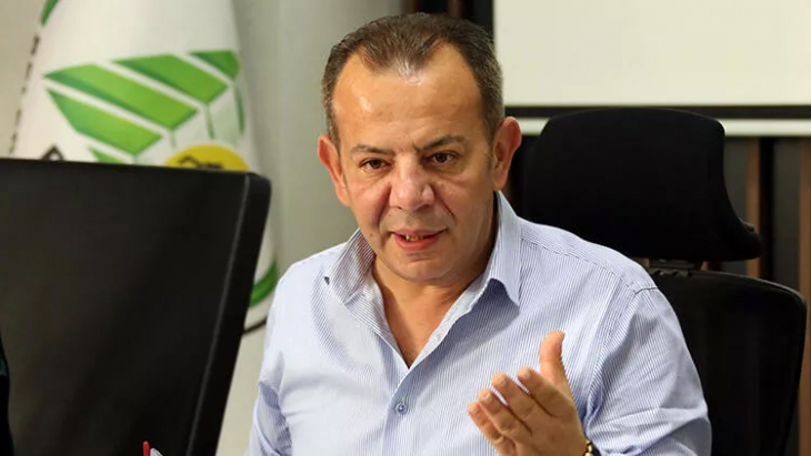 Bolu Belediyesi'nde Tanju Özcan'a bıçaklı saldırı girişimi