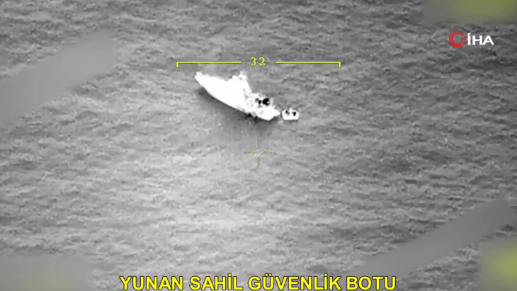 Yunan unsurları tarafından Türk kara sularına itilen düzensiz göçmenler kurtarıldı
