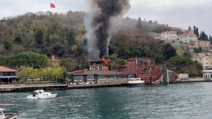 Beykoz’da 2 katlı restoran alev alev yandı