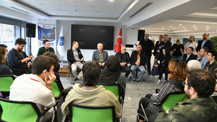 Mansur Yavaş genç girişimcilerle buluştu