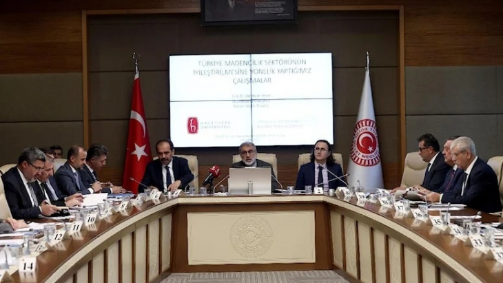 TBMM'de AKP’li ve CHP’li vekiller arasında sert tartışma!