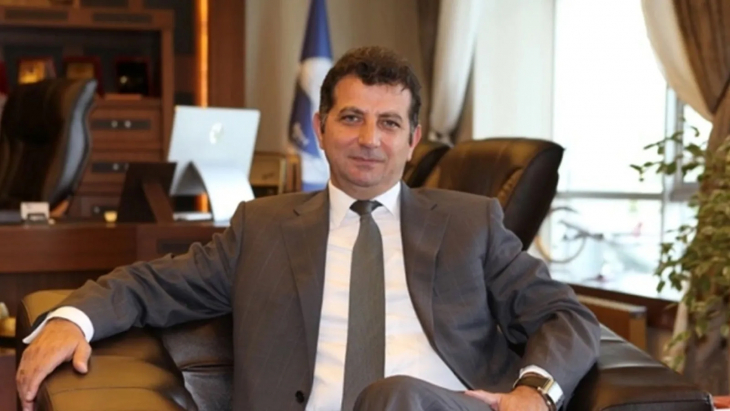 Ünsal Ban'ın şoförü Ahmet K'nin eşi ve baldızı evrakları yakarken yakalandı