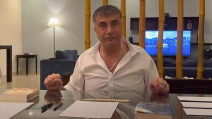 Beykoz'daki evinin Milli Parklar'a devriyle ilgili açıklama yapan Sedat Peker 3 ismi gündeme getirdi!