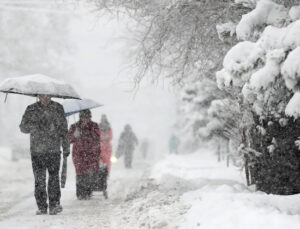 Meteorolojiden kuvvetli yağış ve kar uyarısı: 25 Kasım 2024 hava durumu