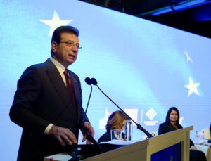 Ekrem İmamoğlu’ndan değişim çağrısı: Halkın yoksulluğu artıyor