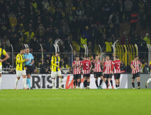 Fenerbahçe, sahasında Athletic Bilbao’ya 2-0 yenildi