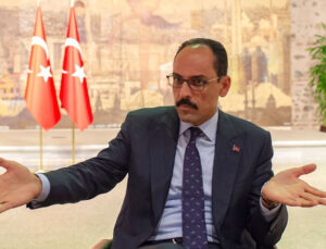 MİT Başkanı İbrahim Kalın, Şam’a giderek Emevi Camii’nde namaz kıldı