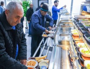 Bir simit 20 lirayken Kent Lokantasında 4 çeşit yemek 45 lira