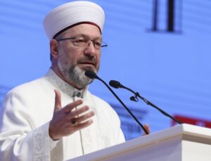 Diyanet İşleri Başkanı Ali Erbaş Anıtkabir hariç her yere gitti!