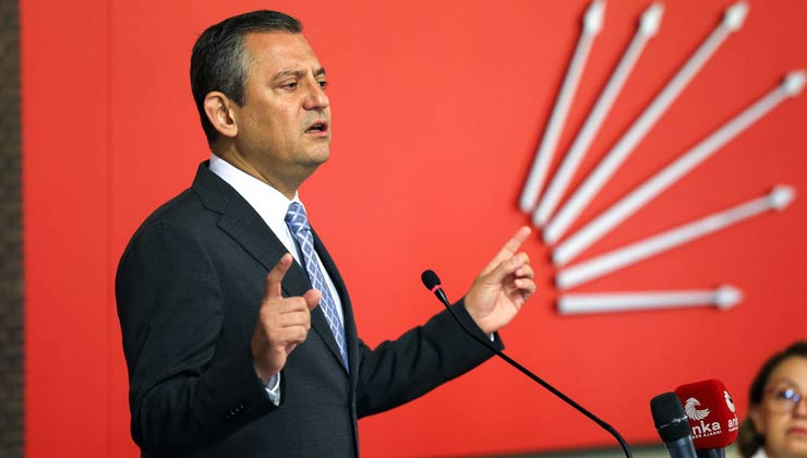 Özgür Özel’den isyan: 14 bin lira emekliyi aç bırakma zammıdır!