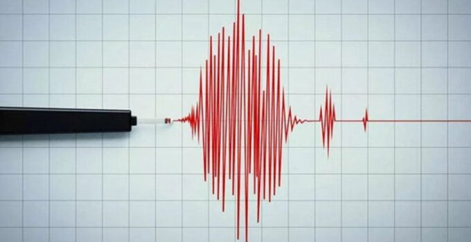 AFAD duyurdu: Antalya’da 4,5 büyüklüğünde deprem!