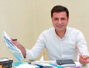 Selahattin Demirtaş’tan silah bırakma çağrısı sonrası açıklama: “Erdoğan, Bahçeli ve Öcalan… Allah hepsine uzun ömürler versin”