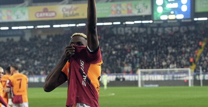 Galatasaray, Rizespor’u deplasmanda 2-1 mağlup etti: Osimhen’den iki gol!