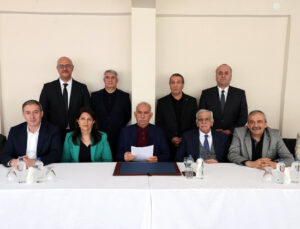 Abdullah Öcalan’dan tarihî çağrı: Tüm gruplar silah bıraksın, PKK kendini feshetsin!
