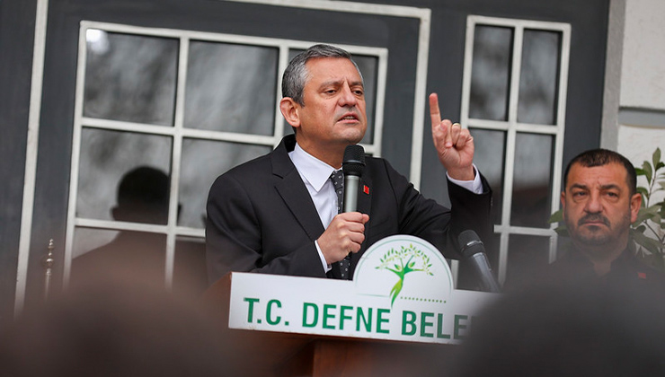 Özgür Özel, ‘Lütfü Savaş’ için Hataylılardan özür diledi: Seçimi kaybedecek bir yanlışın içinde olduk