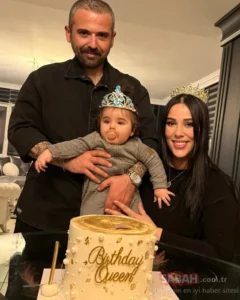 0x0 tugce tayfur dogum gununu esi ve cocuklariyla kutladi babasi ferdi tayfuru unutmadi bu yil bir kanadim daha gi 1742369751165