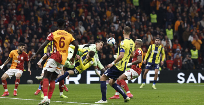 Fenerbahçe-Galatasaray maçının hakemi açıklandı: Önceki maçı yabancı hakem yönetmişti