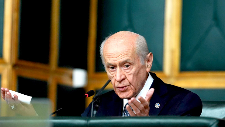 Devlet Bahçeli’den açıklama: Polisimize balta balta fırlatan alçakların hukukla ilgisi yok