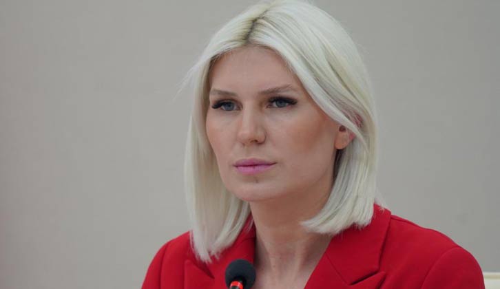 CHP’li Melek Mızrak Subaşı’nın indirimini duyan dolmuşçular Belediye Meclisi’ni bastı