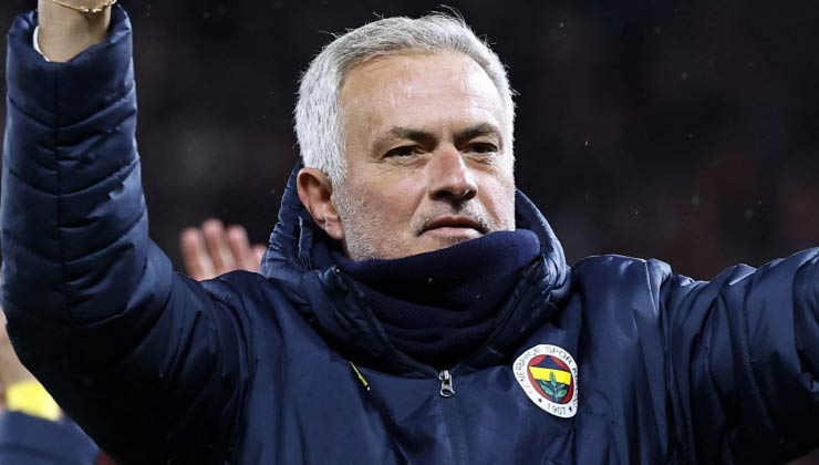 Mourinho kesin talimatı verdi! Fenerbahçe yeni sezonun ilk iki transferini yapıyor