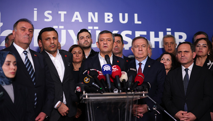Özgür Özel, çağrı yapmıştı: CHP Saraçhane’de vatandaşlarla buluştu