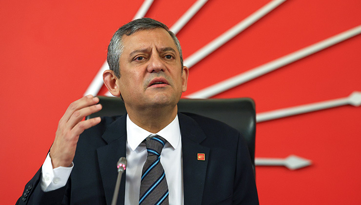 Özgür Özel’den iktidara sert tepki: Kurulan kumpası anlatmayacak mıyız?