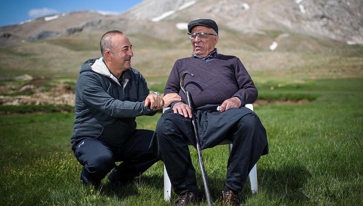 Eski Bakan Mevlüt Çavuşoğlu’nun babası hayatını kaybetti
