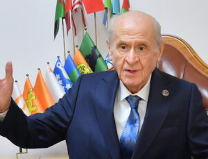 Devlet Bahçeli, CHP’yi hedef aldı: Özgür Özel’i ayaklarını denk almaya davet ediyorum