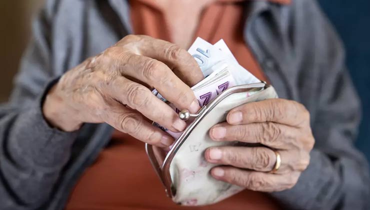 Emekli için zamlı maaş tablosu ortaya çıktı! Uzman isim oran verdi: ‘Temmuz’da bu civarda artar’
