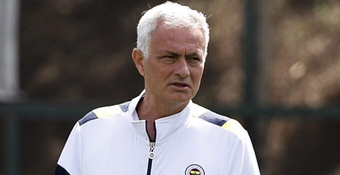 Fenerbahçe’de hoca krizi: Jose Morinho ile ilgili bir iddia daha ortaya atıldı