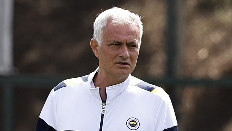 Fenerbahçe’de hoca krizi: Jose Morinho ile ilgili bir iddia daha ortaya atıldı