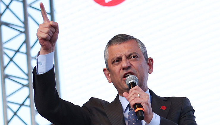 Özgür Özel’den iktidara tepki: Emeklinin cebinden aylık 1,5 gram altın çaldılar